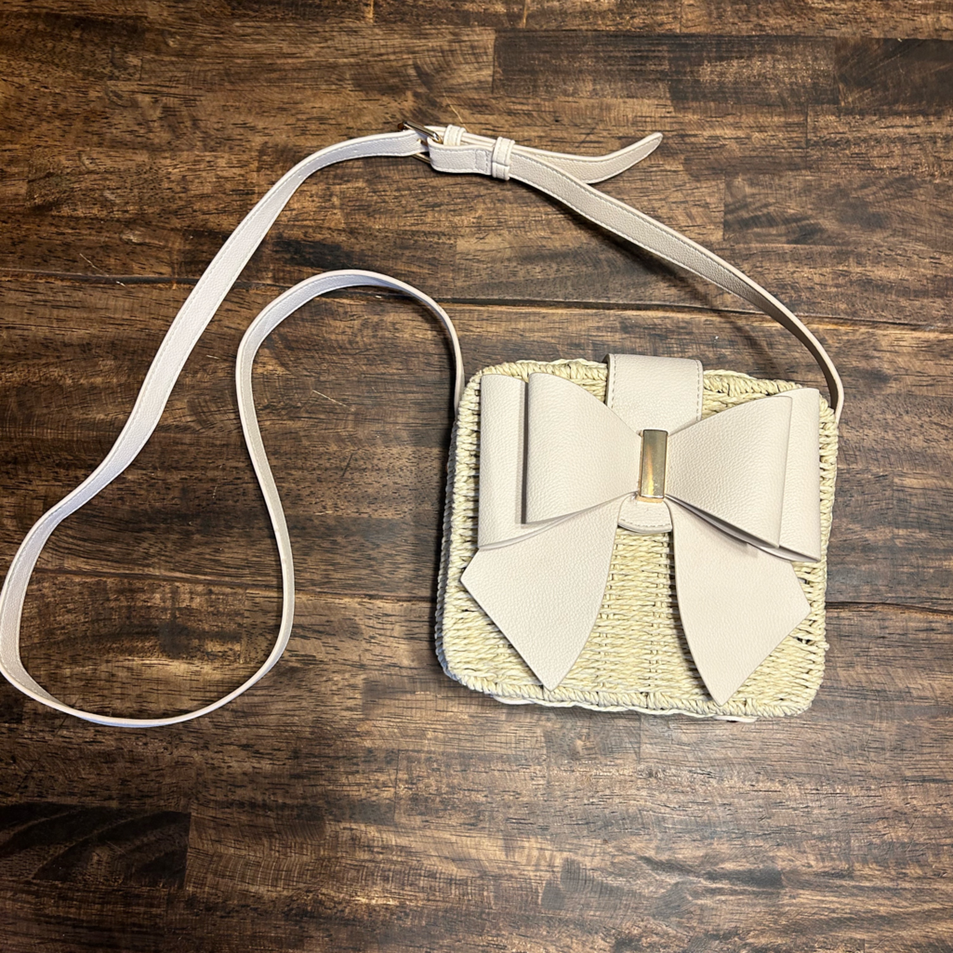 Poppy Bowtie Straw Crossbody